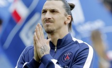 世俱杯次回合激情夜！王曼昱里突外投，金州勇士绝杀波尔图